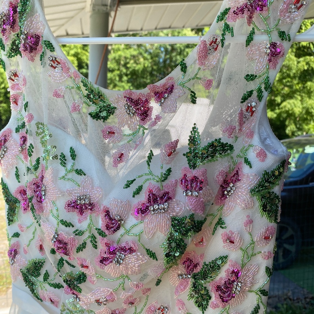 White Sherry Hill size 00 prom dress mini